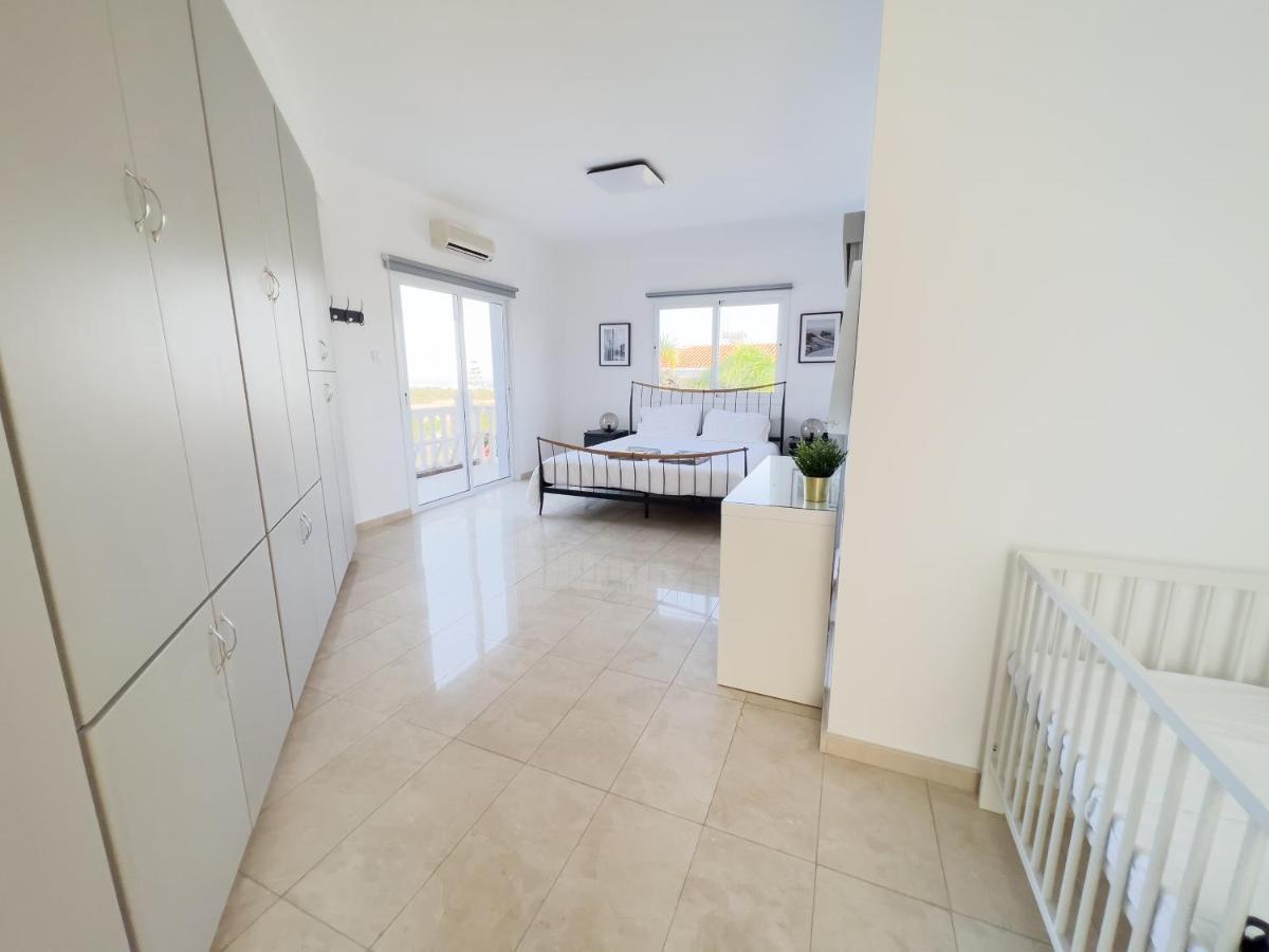 Grand Villa Lynn Seaview Ayia Napa Exterior foto