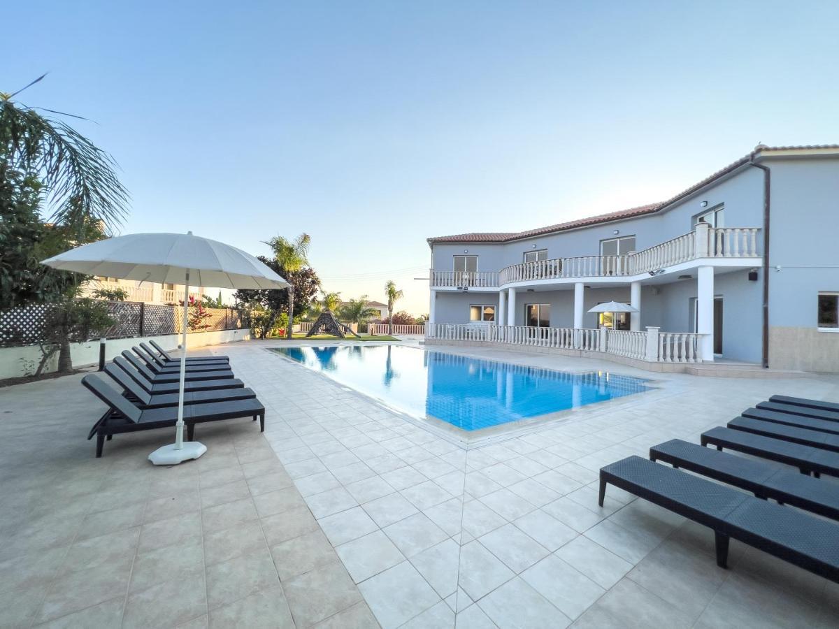 Grand Villa Lynn Seaview Ayia Napa Exterior foto